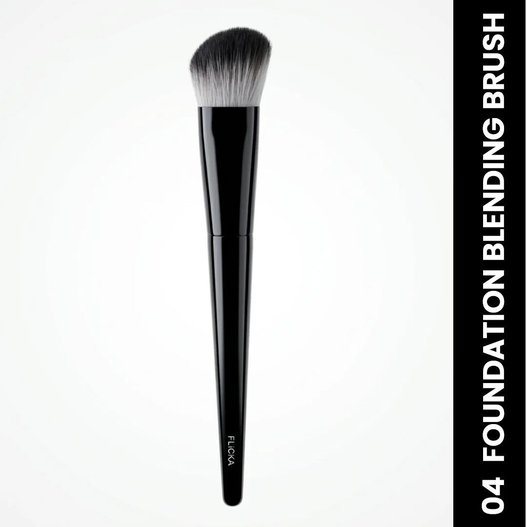 04 Foundation Blending Brush.