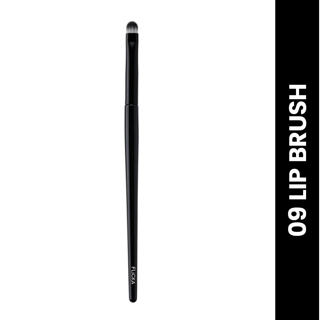 09 Lip Brush