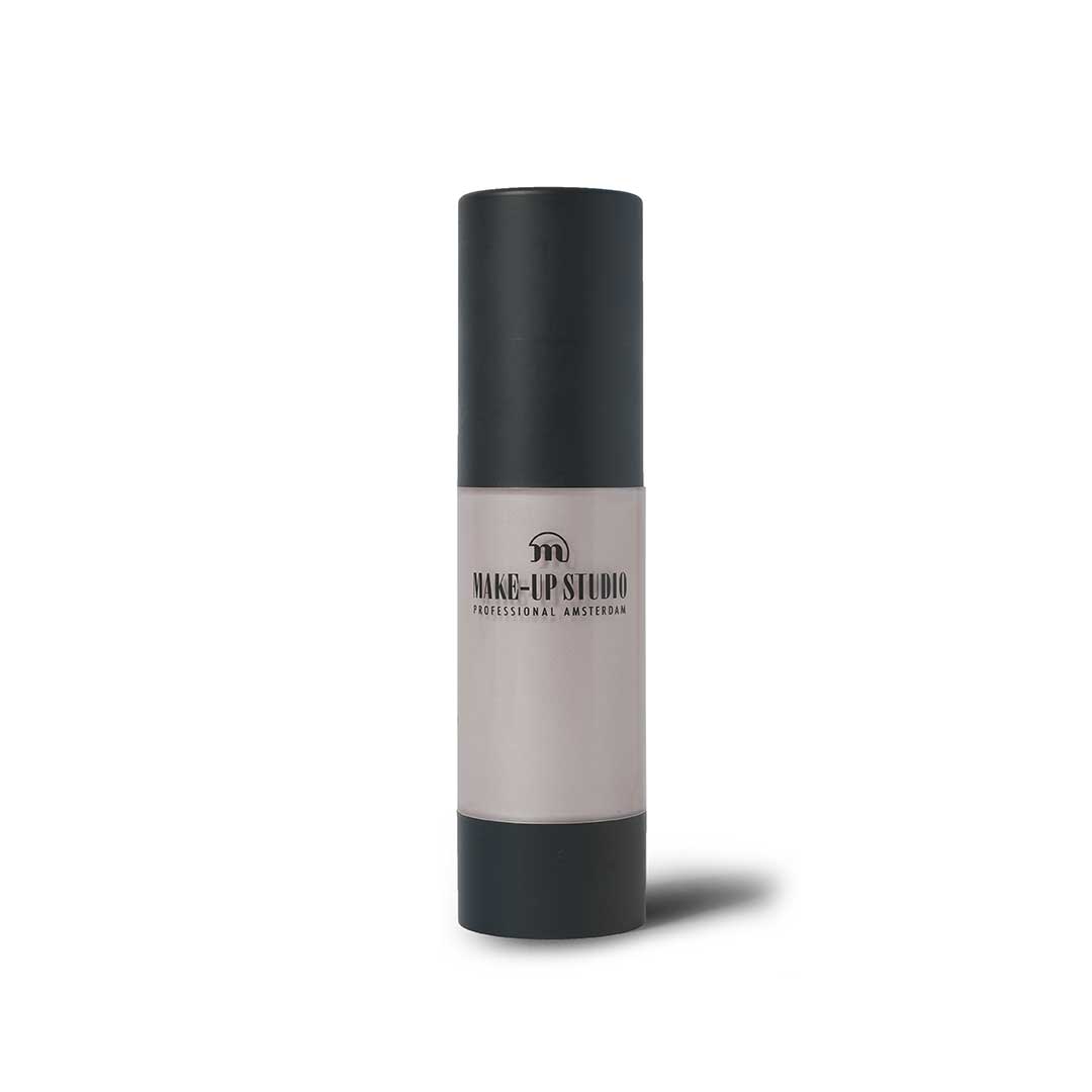 Makeup Studio Shimmer Effect