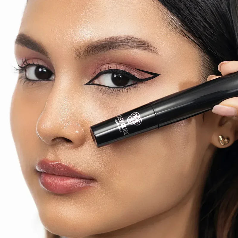 PAC  Easy Glide Liquid Liner